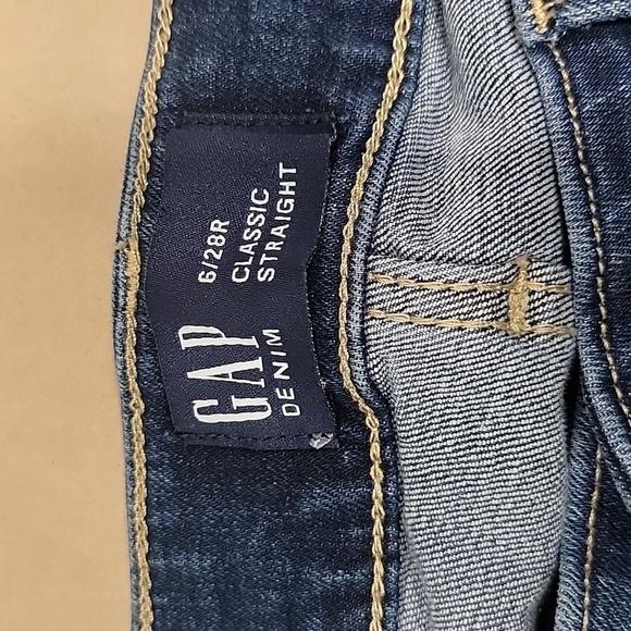 Gap, Size 6, Dark Wash Classic Straight Jeans, EUC - Picture 2 of 10